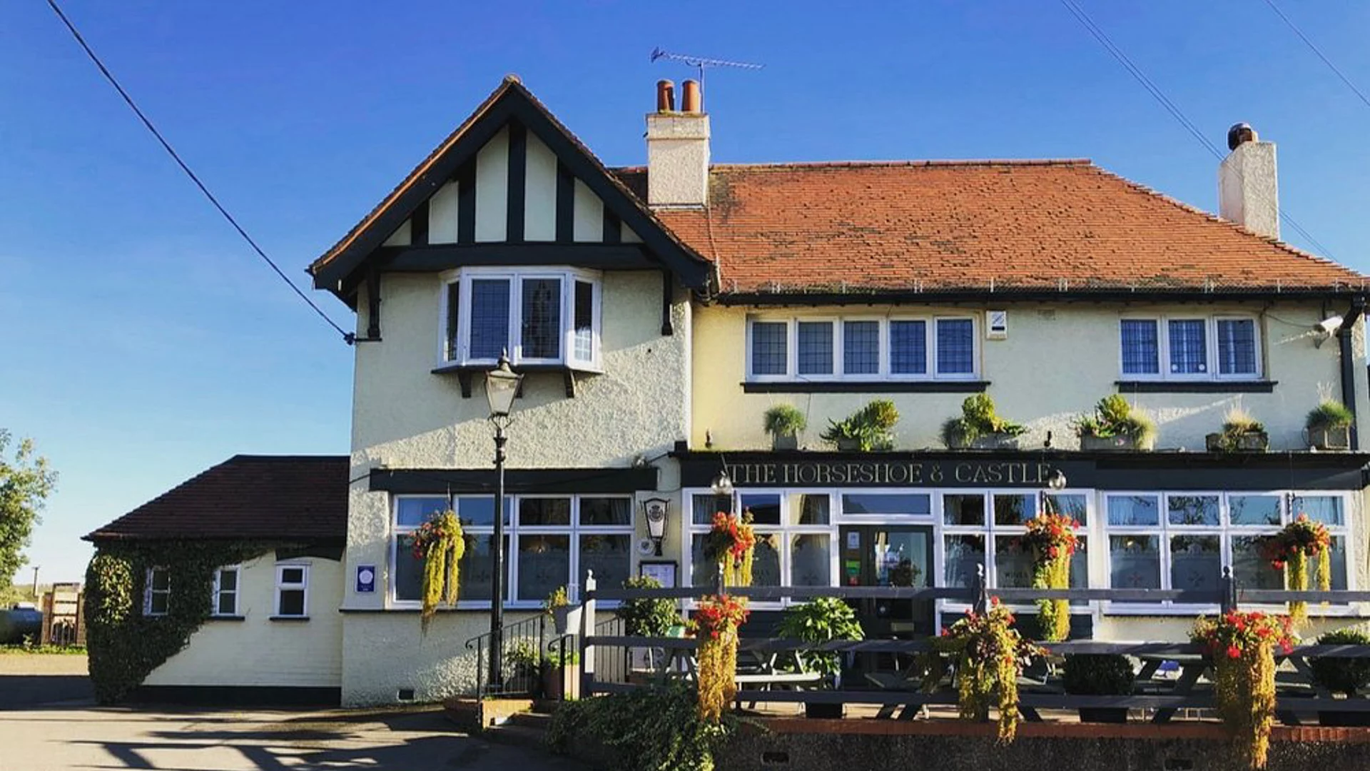 The Horse Shoe and Castle Cooling Kent