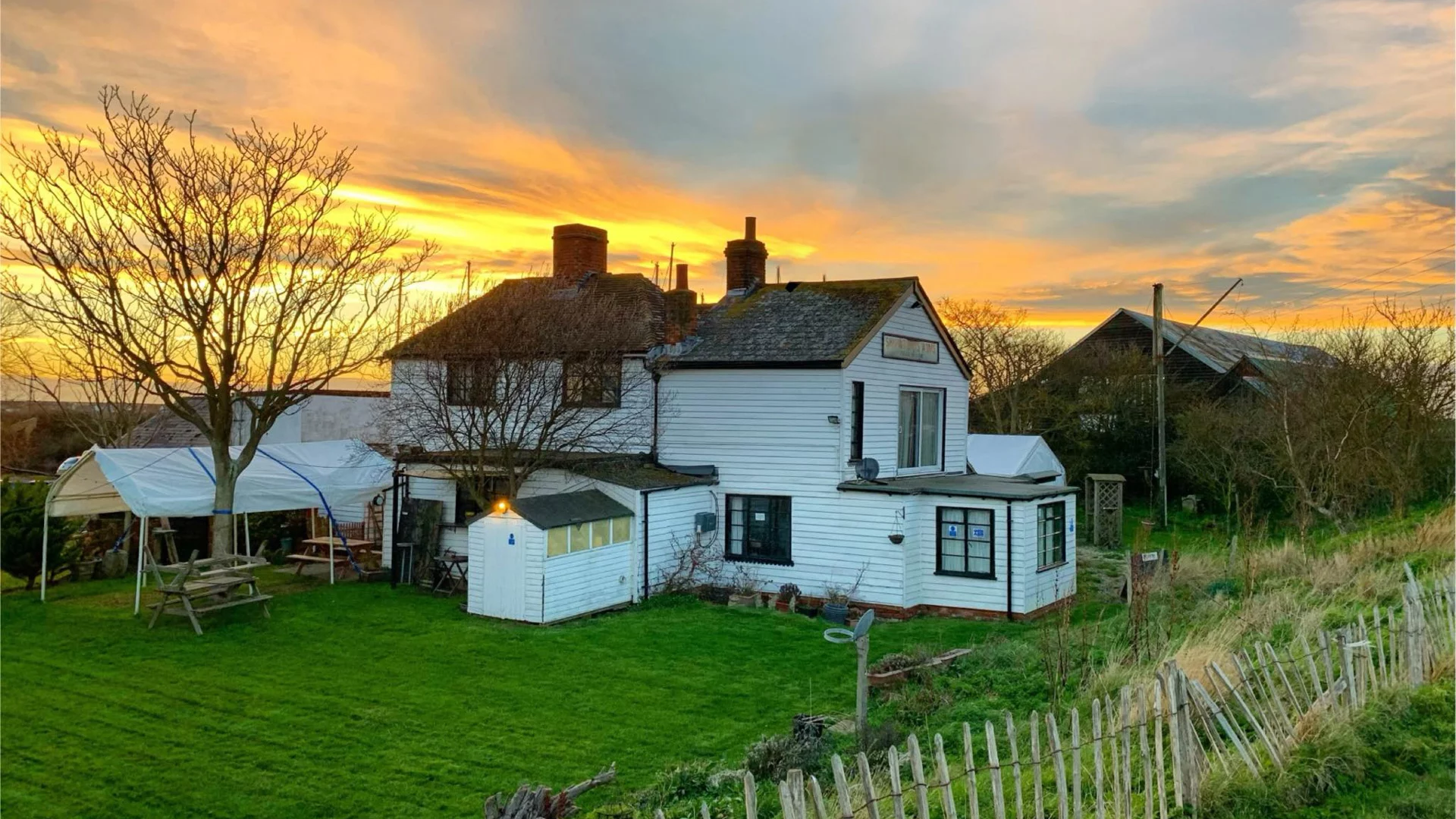 The Shipwright Arms Oare Outside