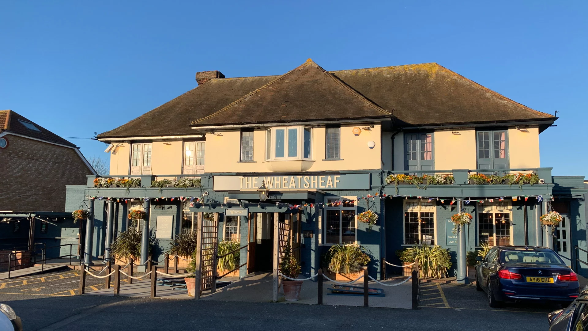The Wheatsheaf Whitstable outside view